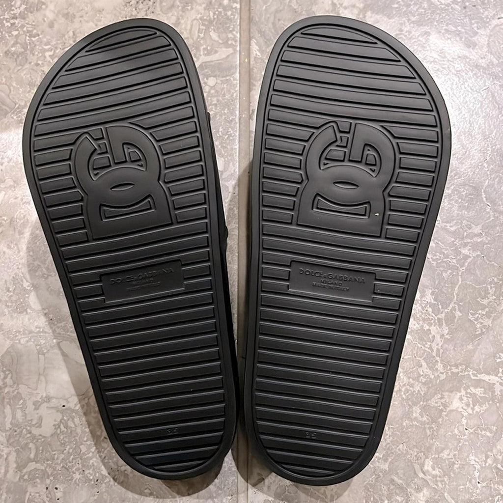 Dolce & Gabbana Rubber beachwear sliders with DG logo Size 35, New in Box