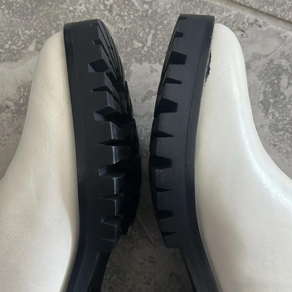 Karl Lagerfeld Paris Porshay Lug Sole Boots in Bone/White, Size 8 NEW $189