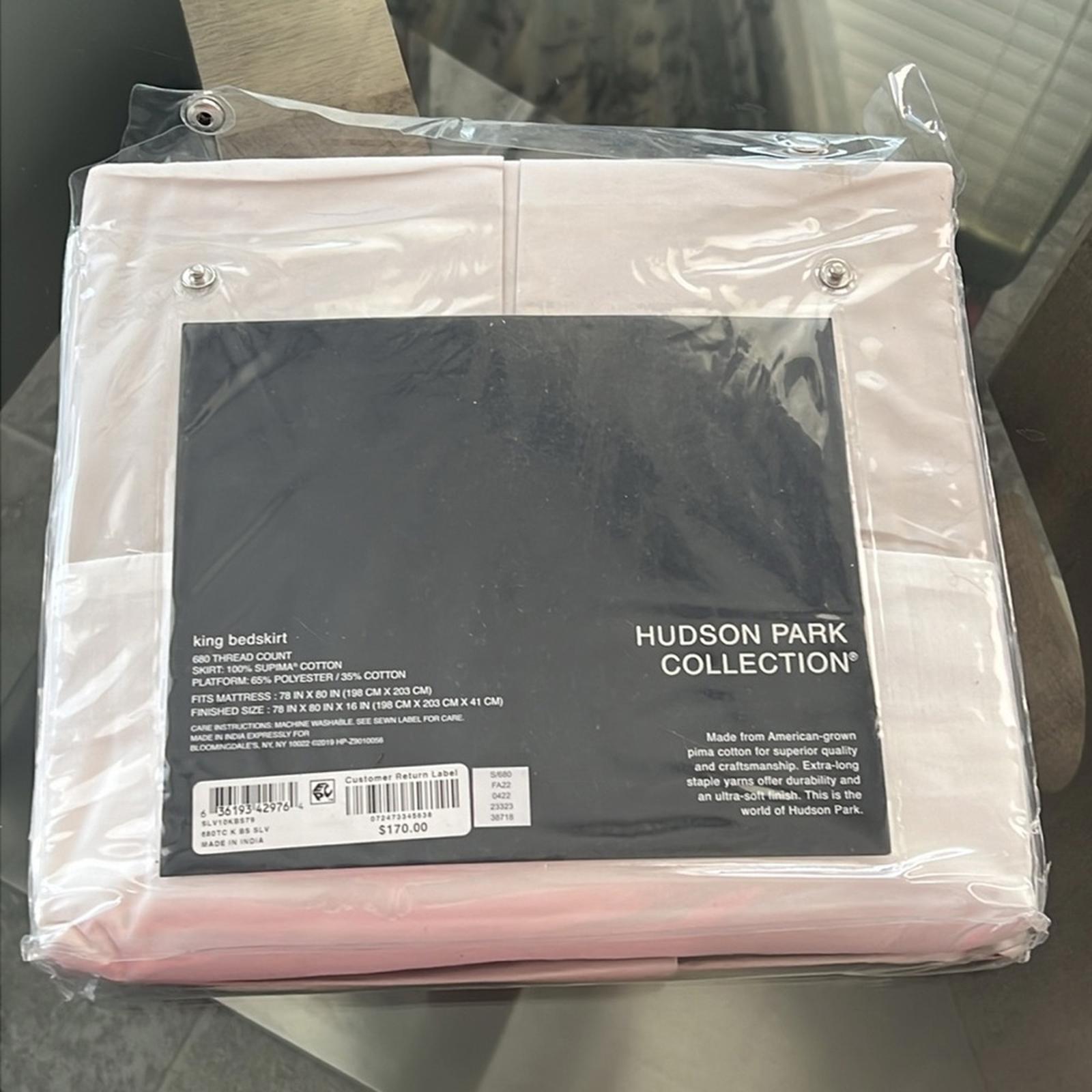Hudson Park 680 Thread Count Sateen Bedskirt in Grey Size King, New w/Tag $170