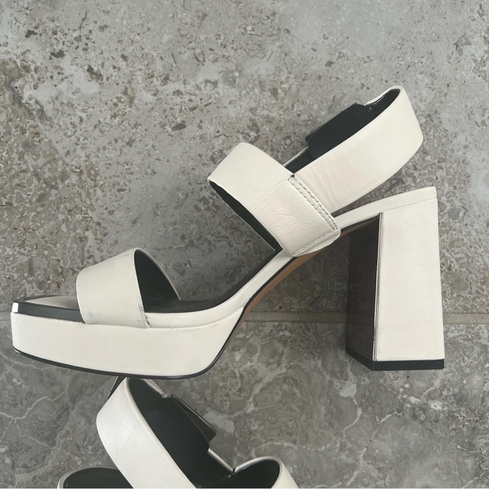 DKNY Bibiana Platform Sandals in Cream Size 9, Comes in Original Box Retail $139