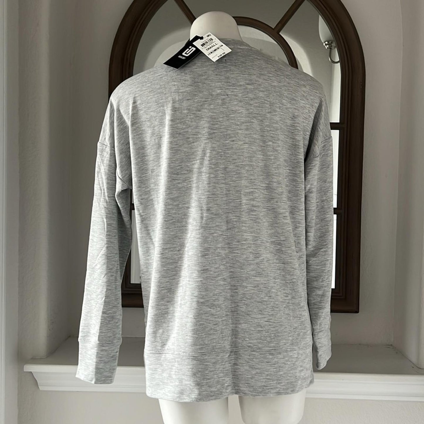 ID-Ideology Active Solid Crewneck Top in Grey, Size S New w/Tag $39.50