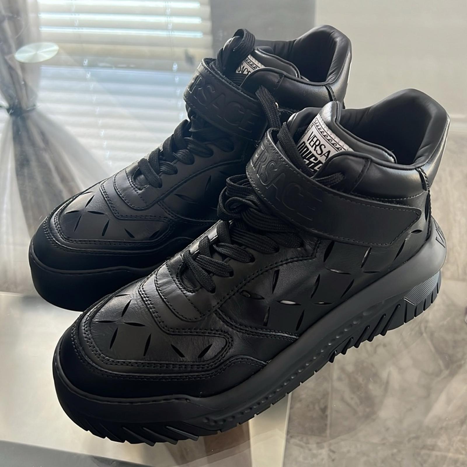 Versace Odissea Calf Leather High-Top Sneakers Black, Size 42 New+Dustbag $1,175