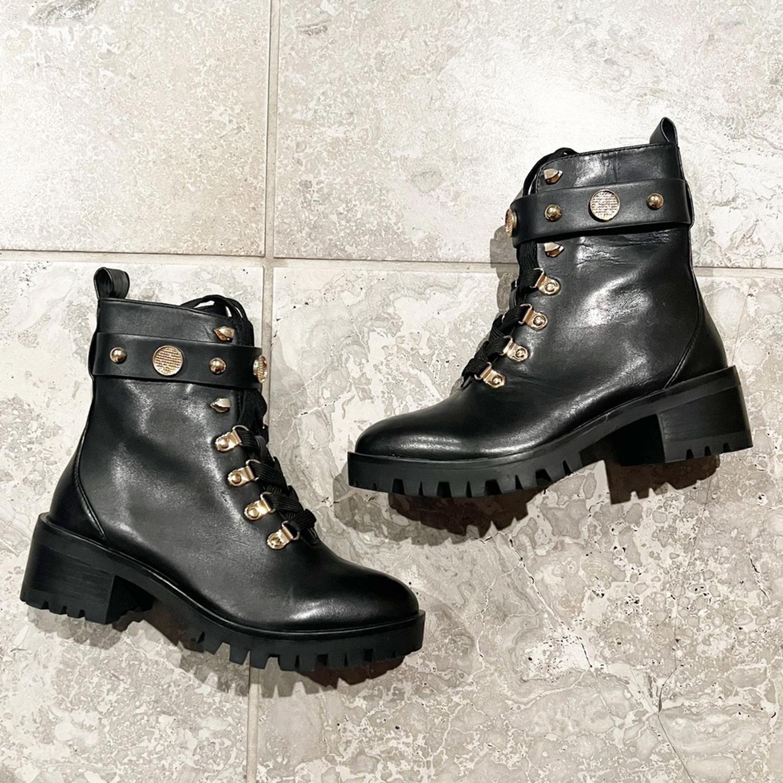 Karl Lagerfeld Perry Lace Up Boots, Black Size US 5M EU 35 Retail $199