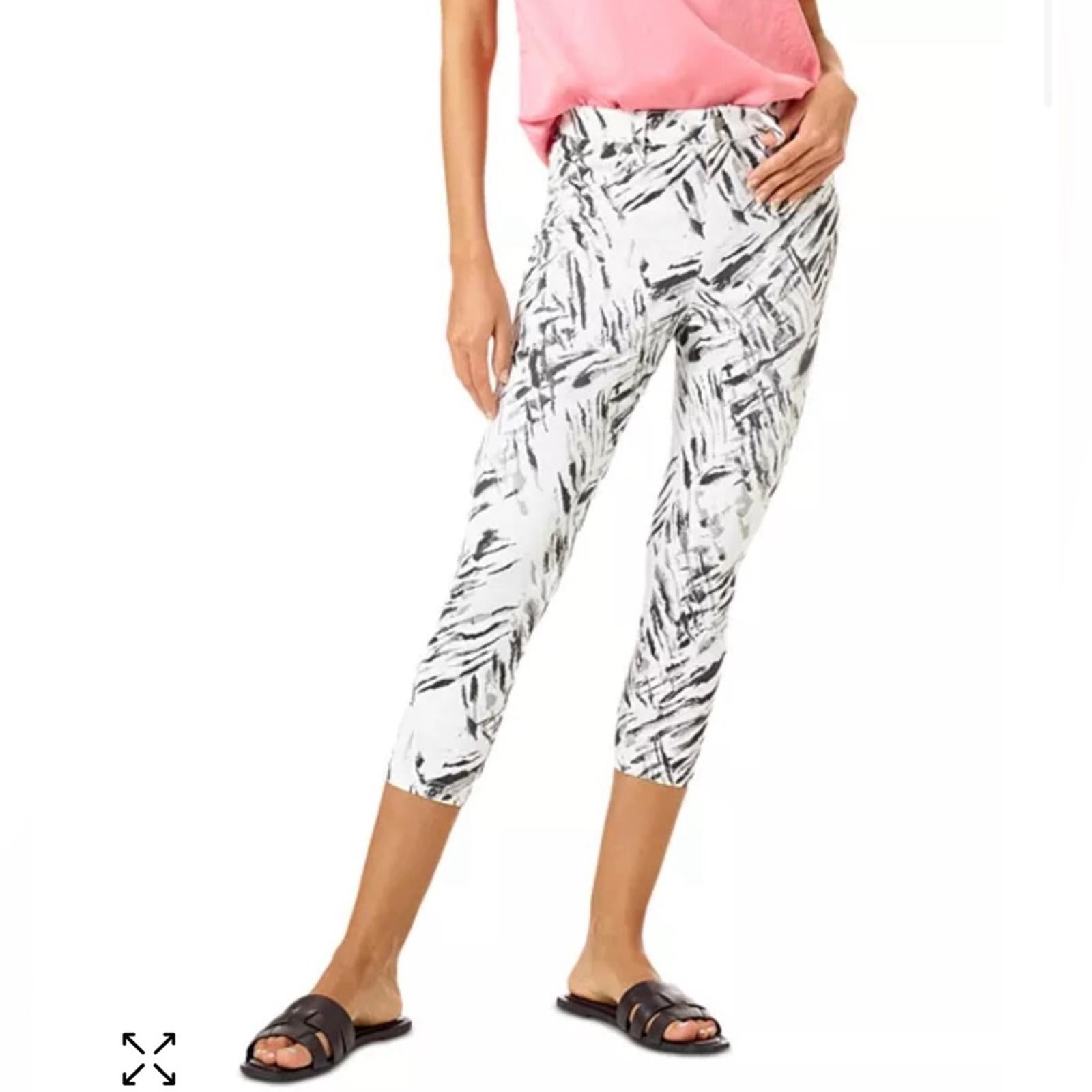 HUE High Rise Denim Capri White Zebra Pants, NEW, Size XL, Retail $54