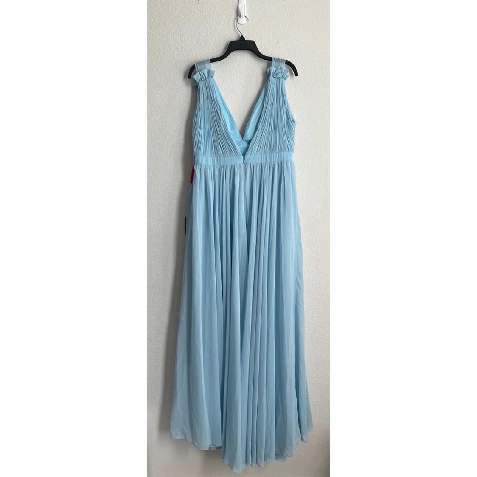 Mac Duggal IEENA Chiffon Plunge Neck Gown in Powder Blue, Size 12 New w/Tag $258