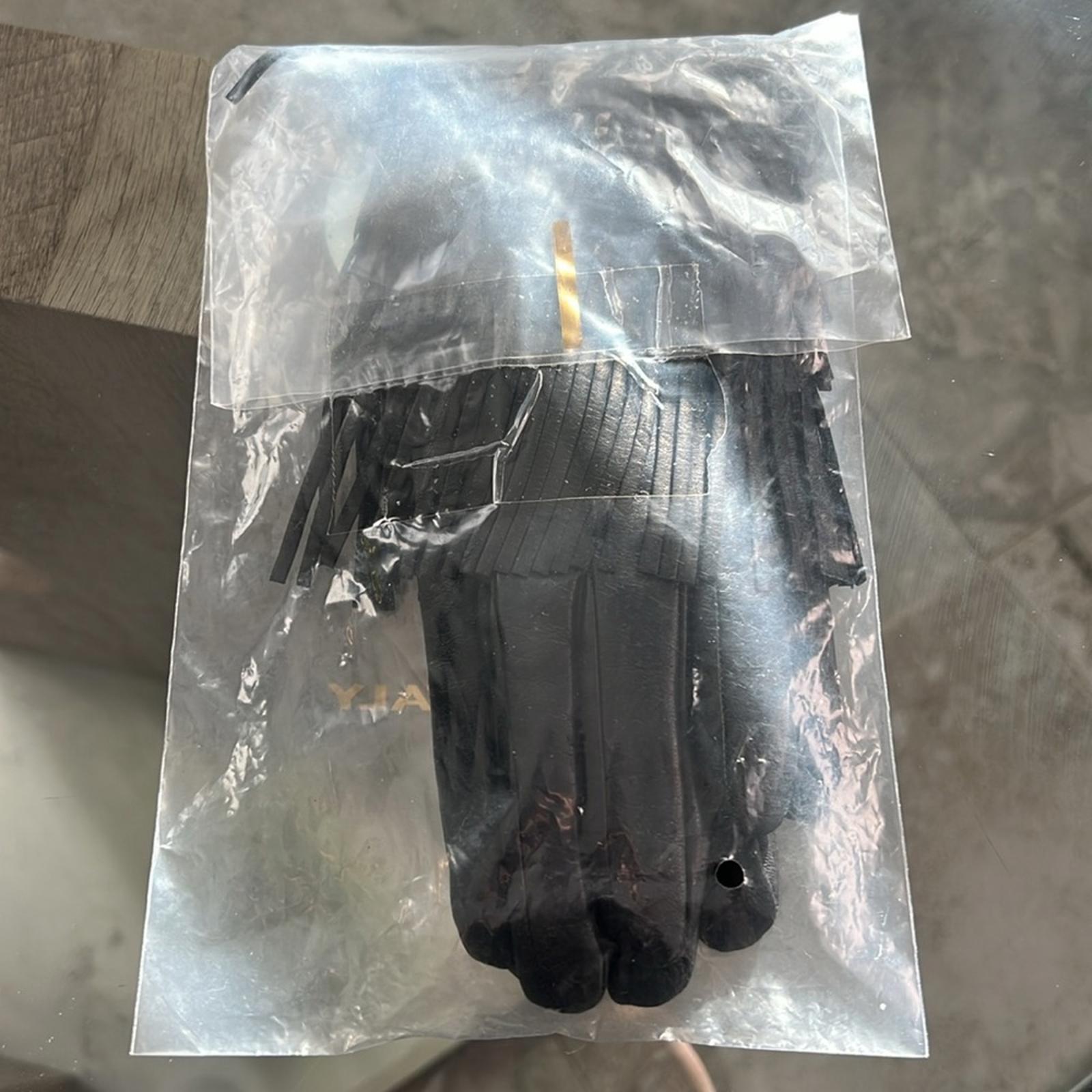 Bloomingdale's Fancy Fringed Leather Gloves in Black, Size 6.5 New w/Tag $158