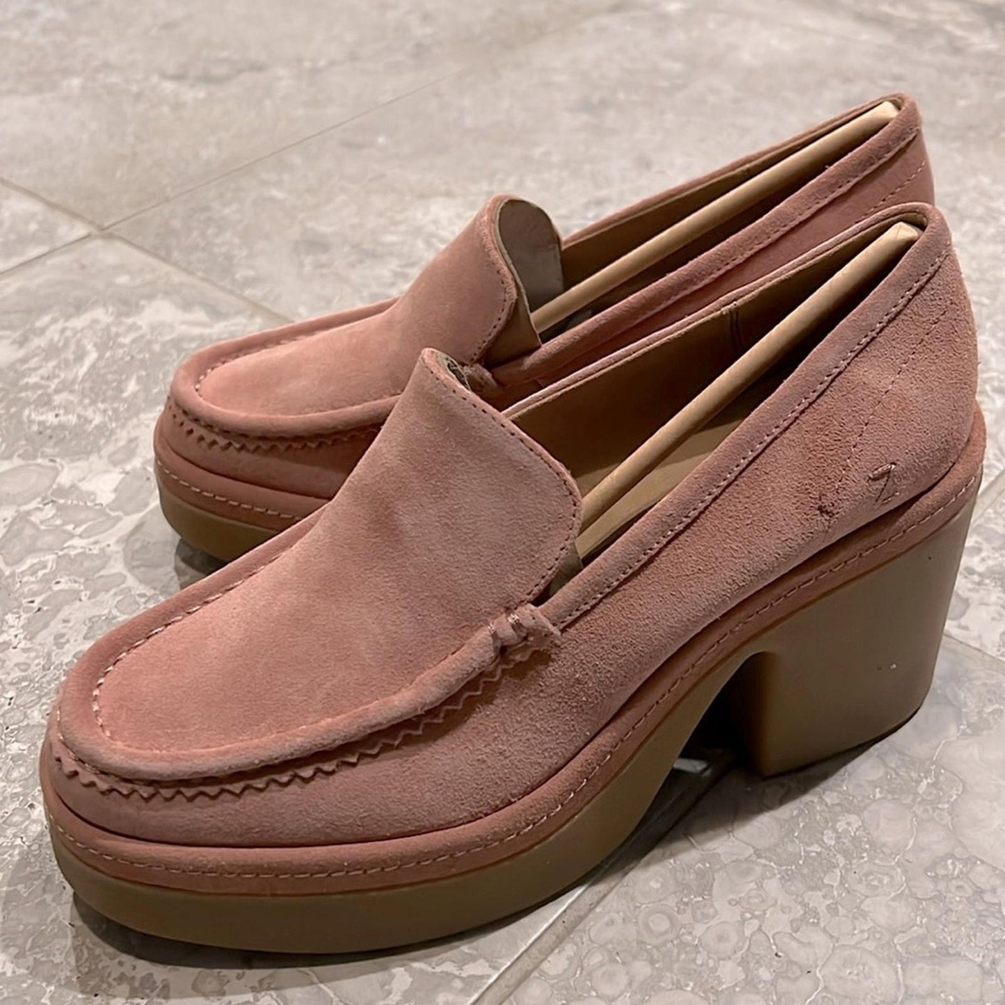 Zodiac Dorit Leather Slip-On Loafers in Nougat Pink Suede Size 9 New in Box