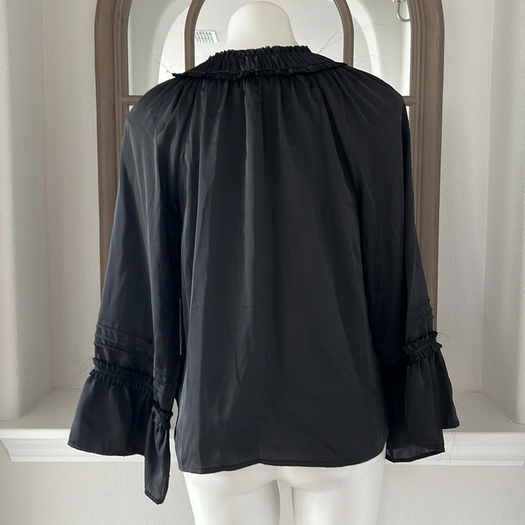NEW Vince Camuto Ruffle Trim Blouse, Black Size XS New w/Tag Retail $89
