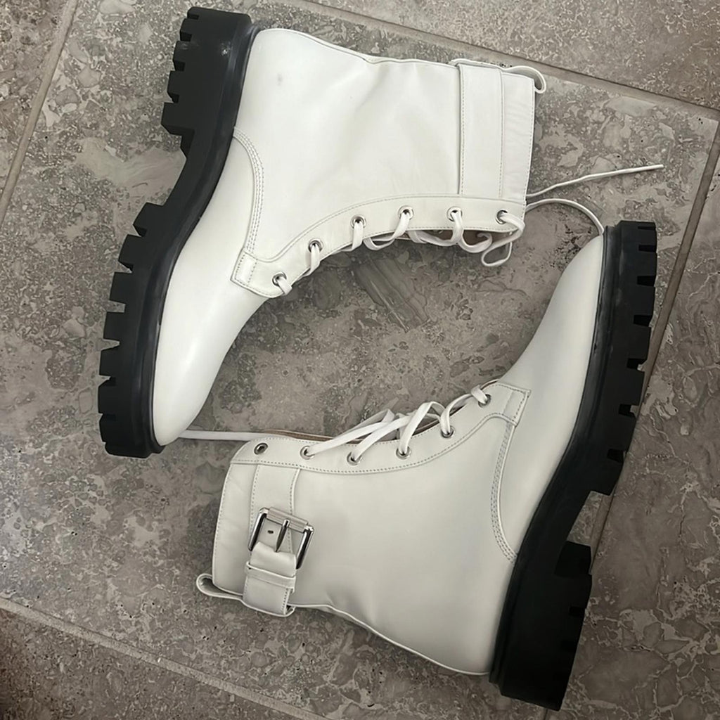 Stuart Weitzman Ultra Lug Sole Buckle Combat Boots Size 40/9.5 NEW in Box $695