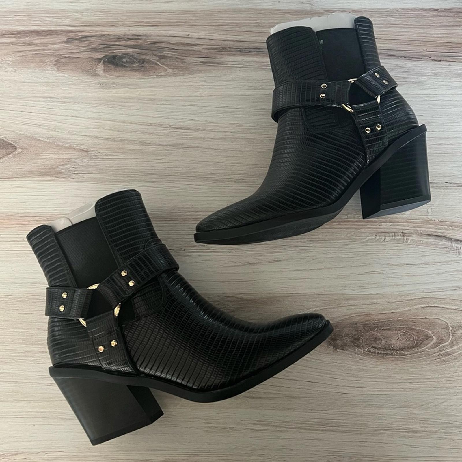 Shoe Dazzle Dasey Pointed Toe Cowgirl Ankle Boots Size US6, EU36.5 New w/o Box