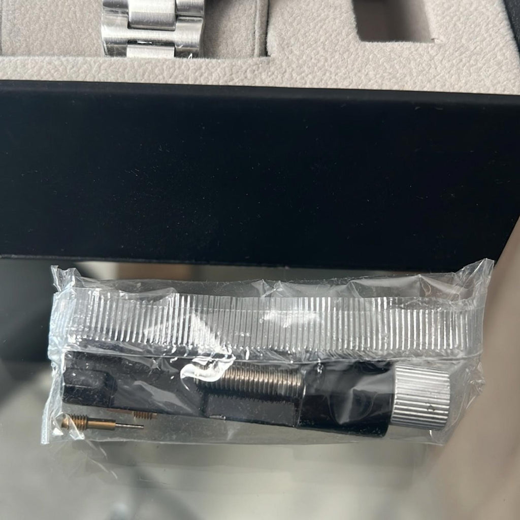 Vitae London Elmington Stainless Steel Bracelet Watch 36mm Silver New w/Tag $259