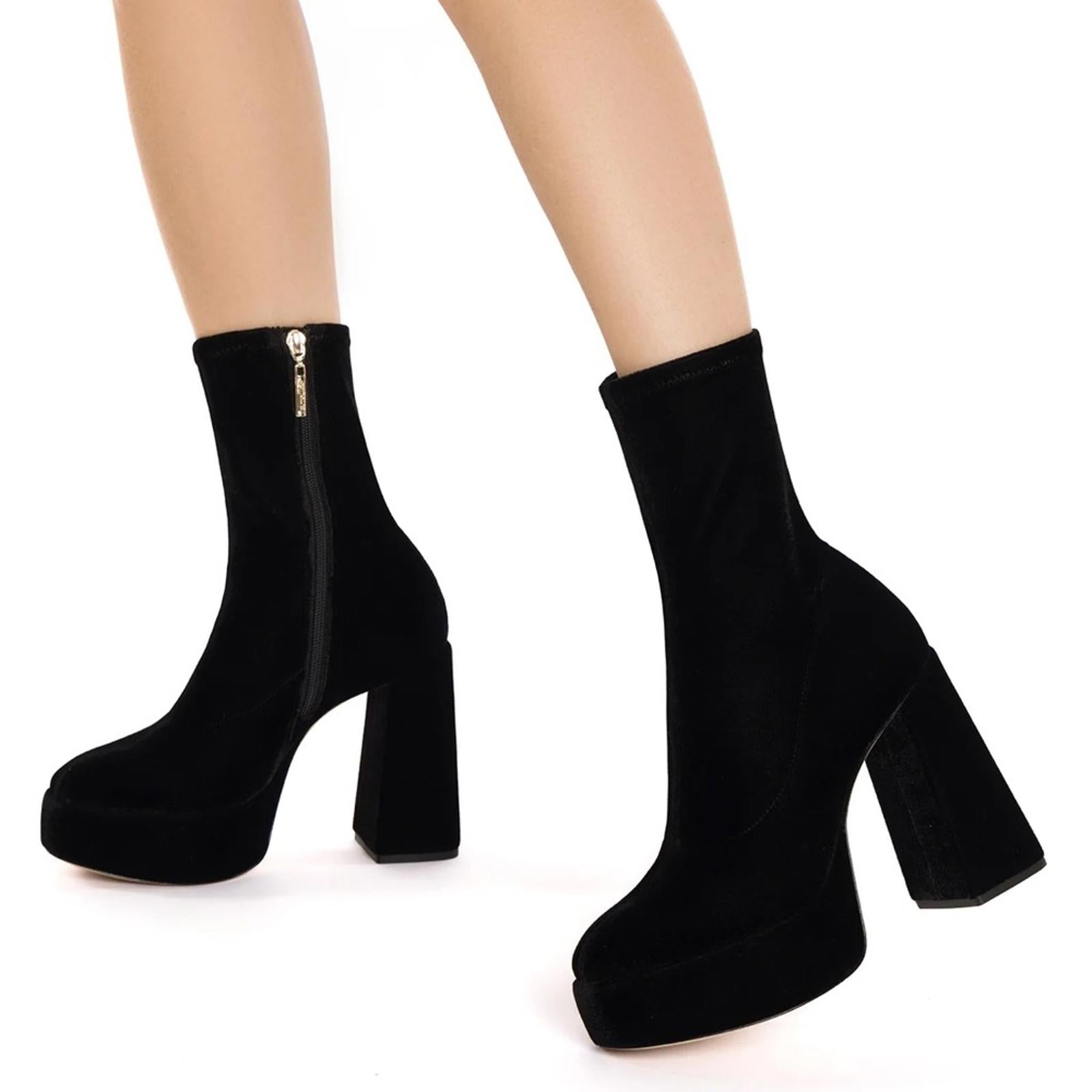 LARROUDÉ Dolly Boots Stretch Velvet in Black, Size 8 NEW in Box +2 Dust Bags