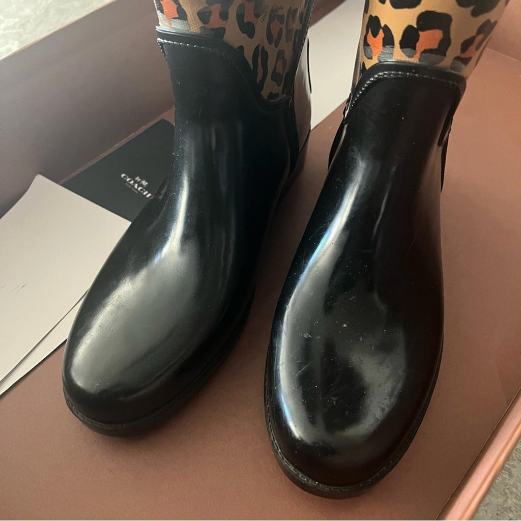 COACH Cozy Tristee Style Lace-Up Rain Boots in Animal Print, Size 9 EXCELLENT!
