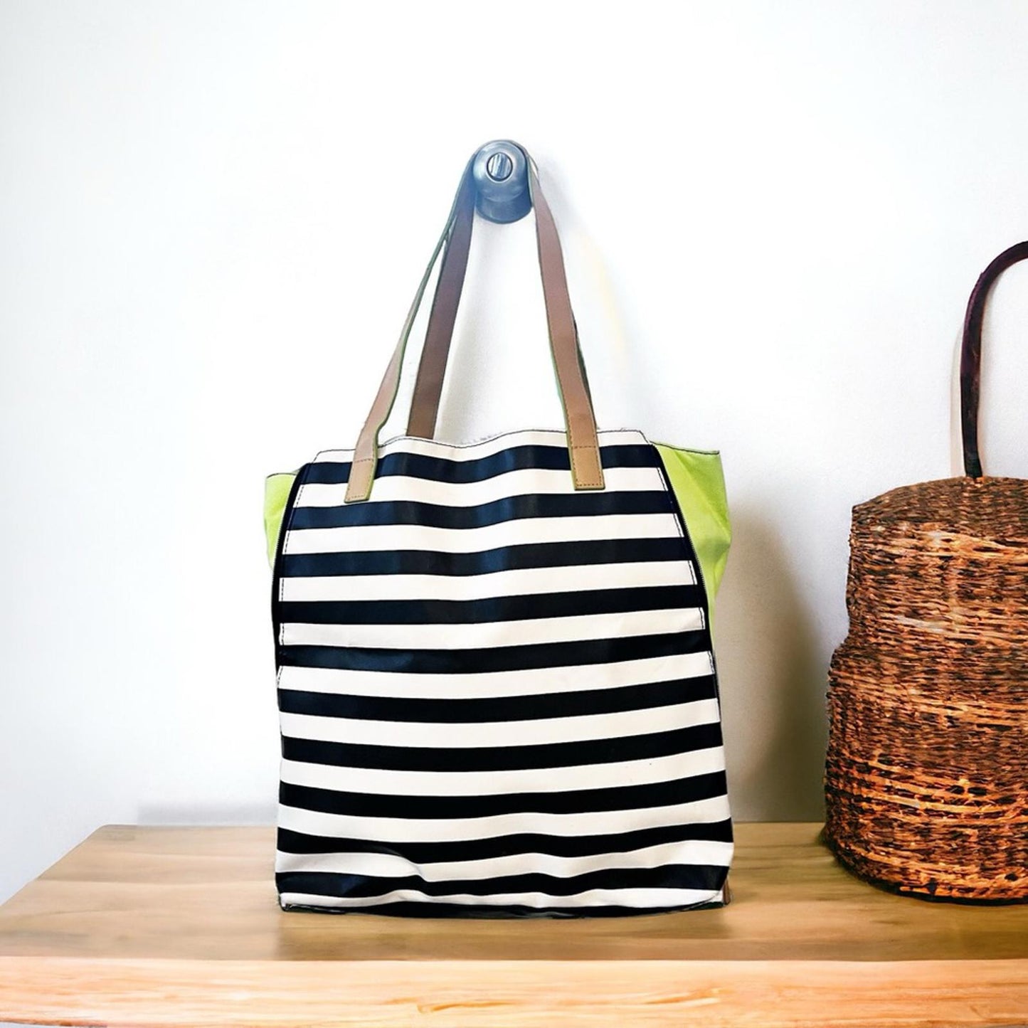 DSW Expandable Striped Tote Bag in Black, White, Néon Green, Tan