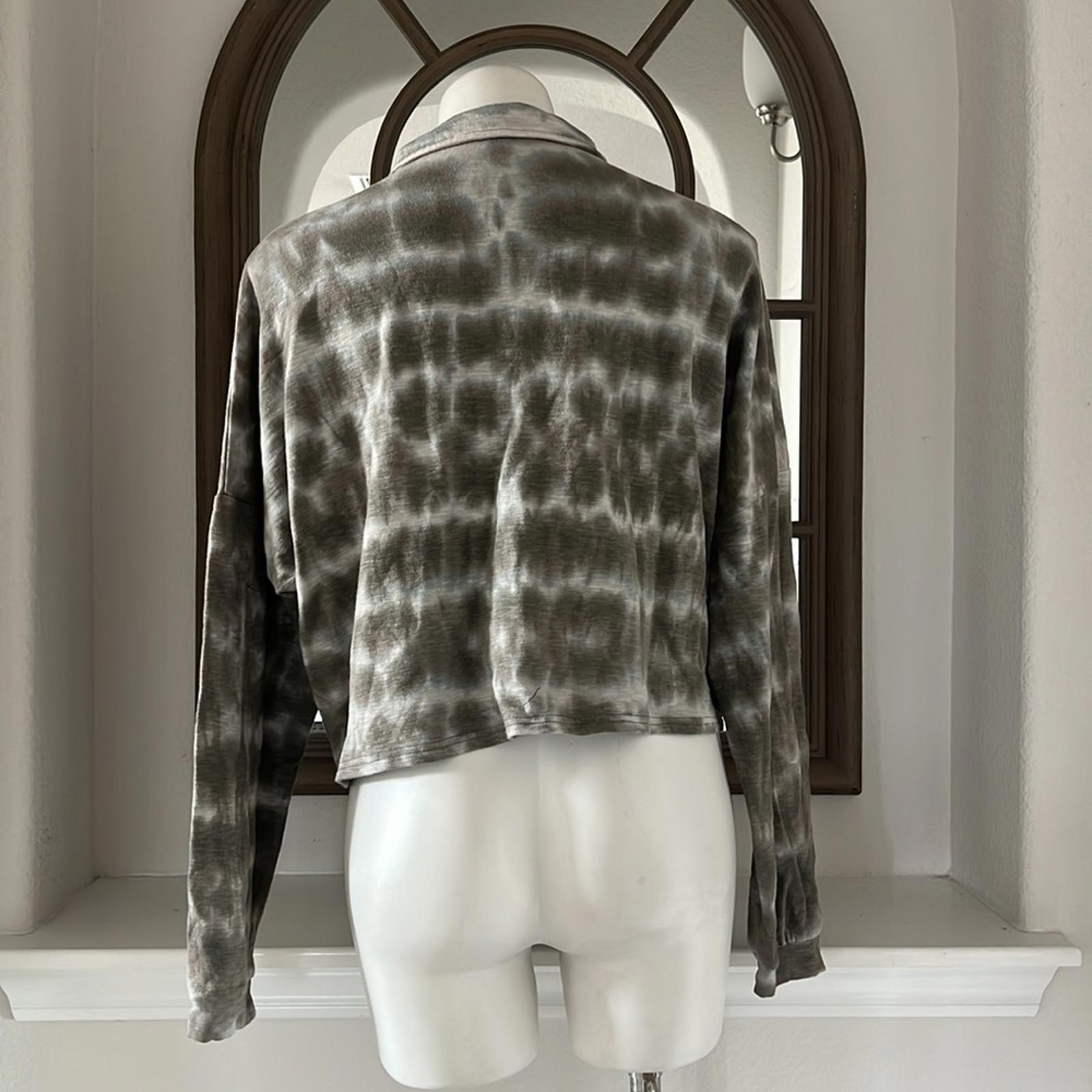 Olivaceous Tie-Dye Cropped Top Polo Long Sleeve Shirt, EXCELLENT!