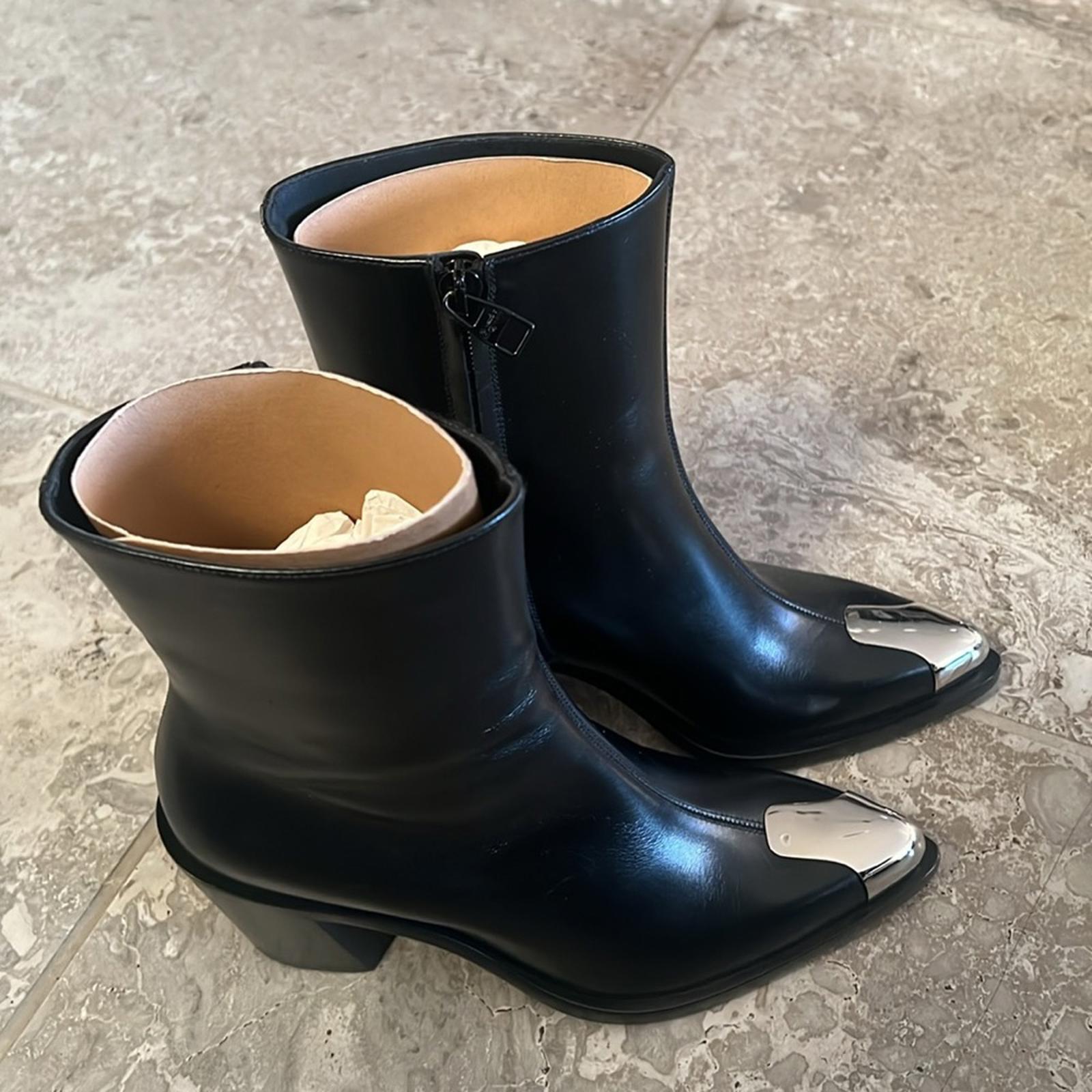 Alexander McQueen Boxcar Calfskin Ankle Booties Black/Slvr Size 36 NWT +DustBag