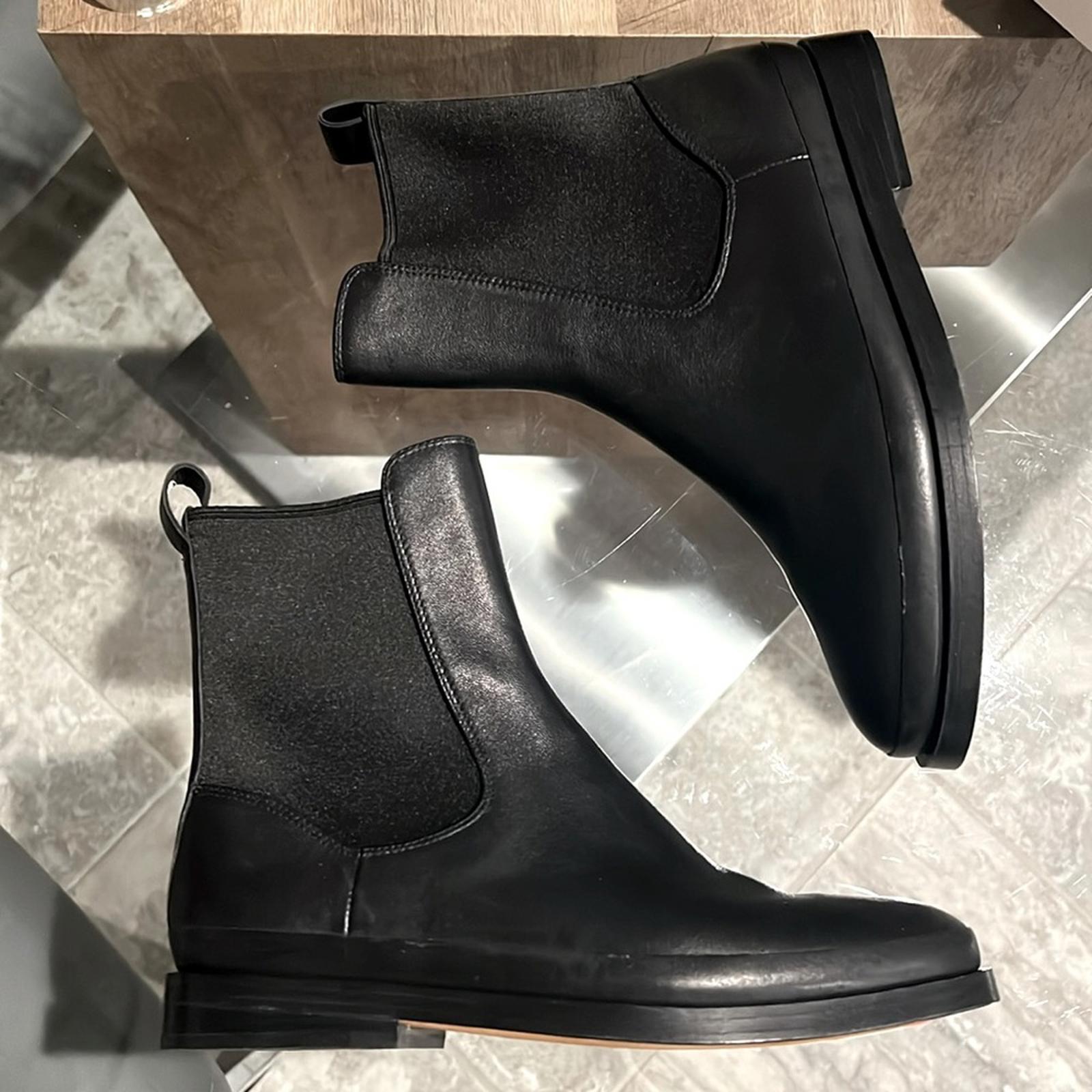 NEW Vince Cecyl Chelsea Leather Ankle Boots in Black, Size 7