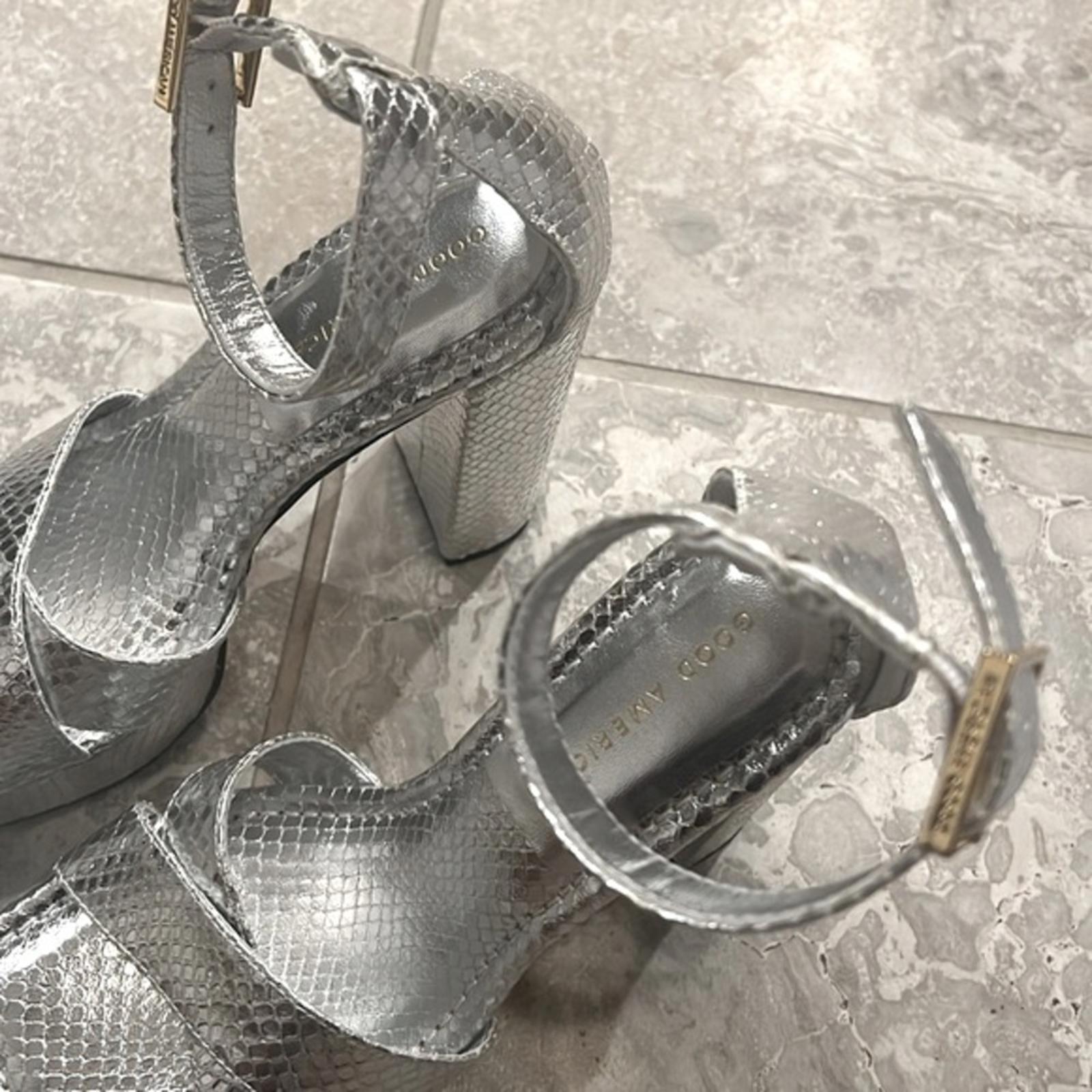 Good American Snake Embossed Platform High Heel Sandals in Silver, 6.5 NWT $185