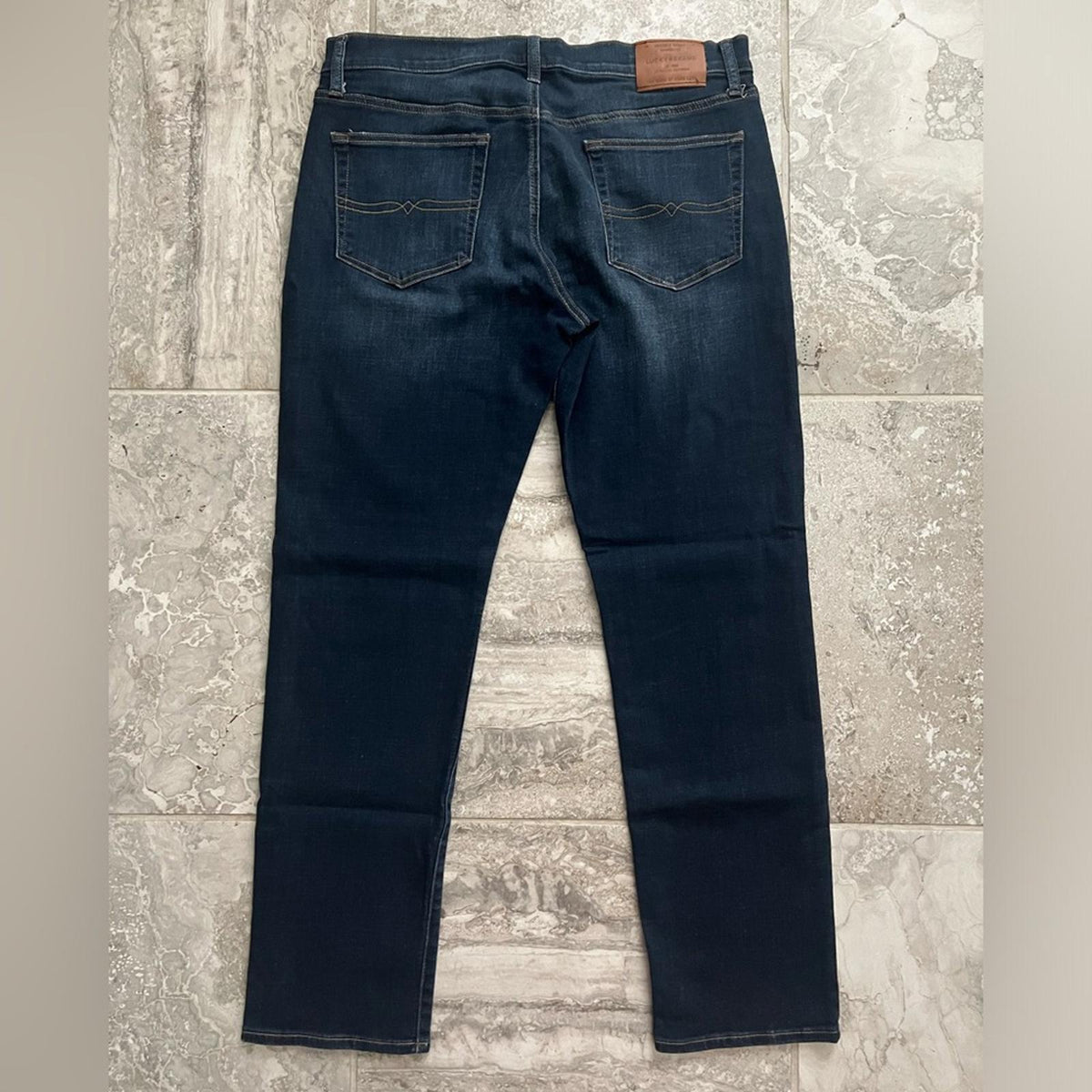 Lucky Brand 221 Straight Leg Jeans, Russian Gulch, Size W34 X L34 New w/Tag