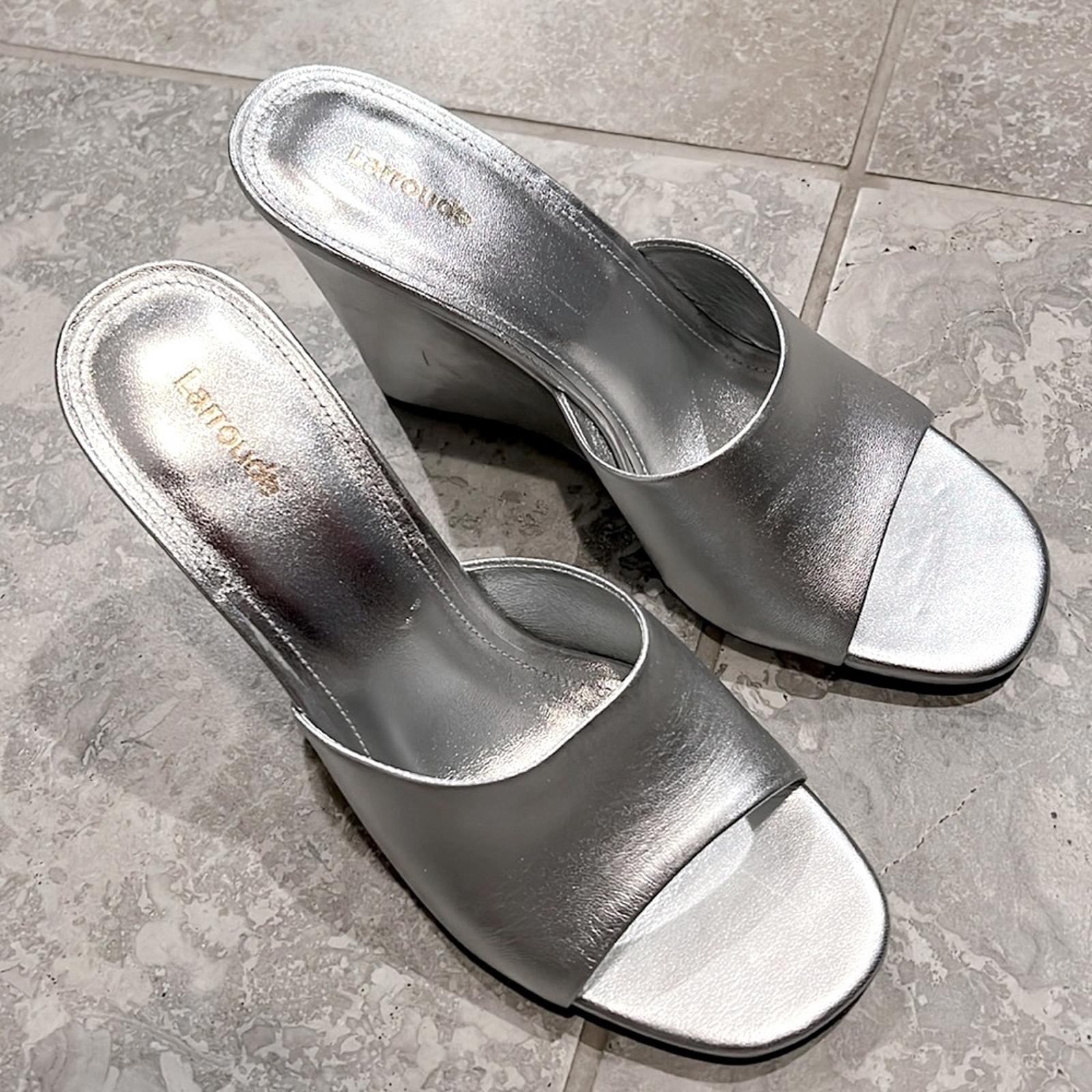 Larroude Jackie Wedge Heel Slide Sandals in Metallic Silver Size10 New w/DustBag