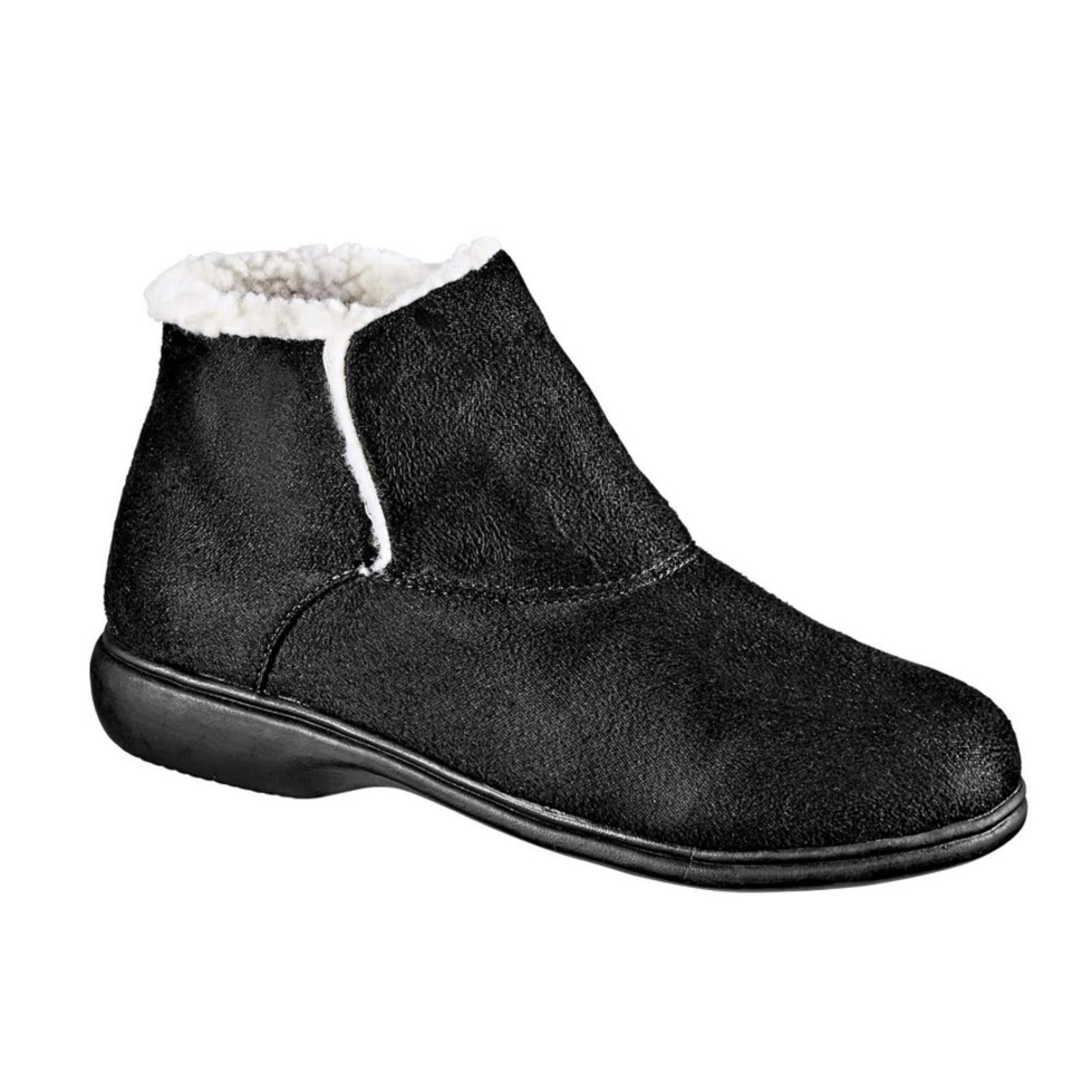 Hannah Sherpa Lined Faux Leather Ankle Booties in Black, Size 6 New