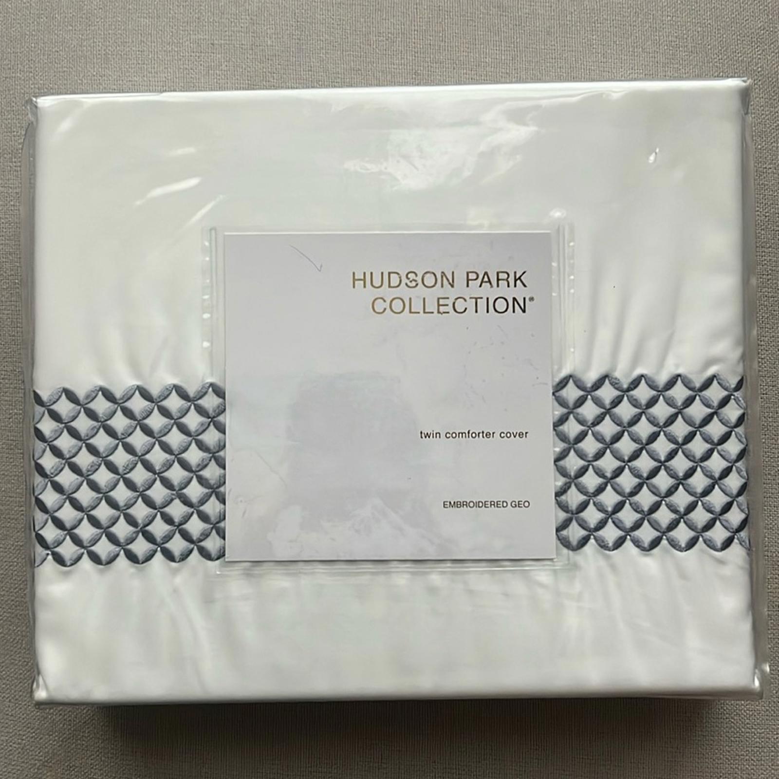 Hudson Park Collection 500TC Embroidered Geo Duvet Cover, Twin NEW w/Tag