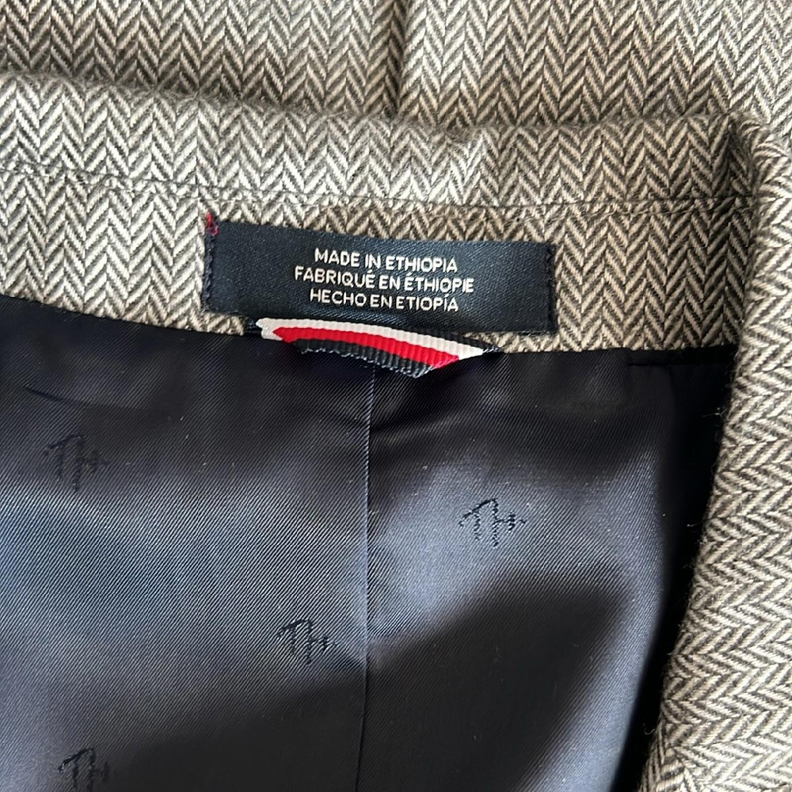Tommy Hilfiger Big Boys Brushed Herringbone Jacket in Dark Gray Size 18 NWT $125