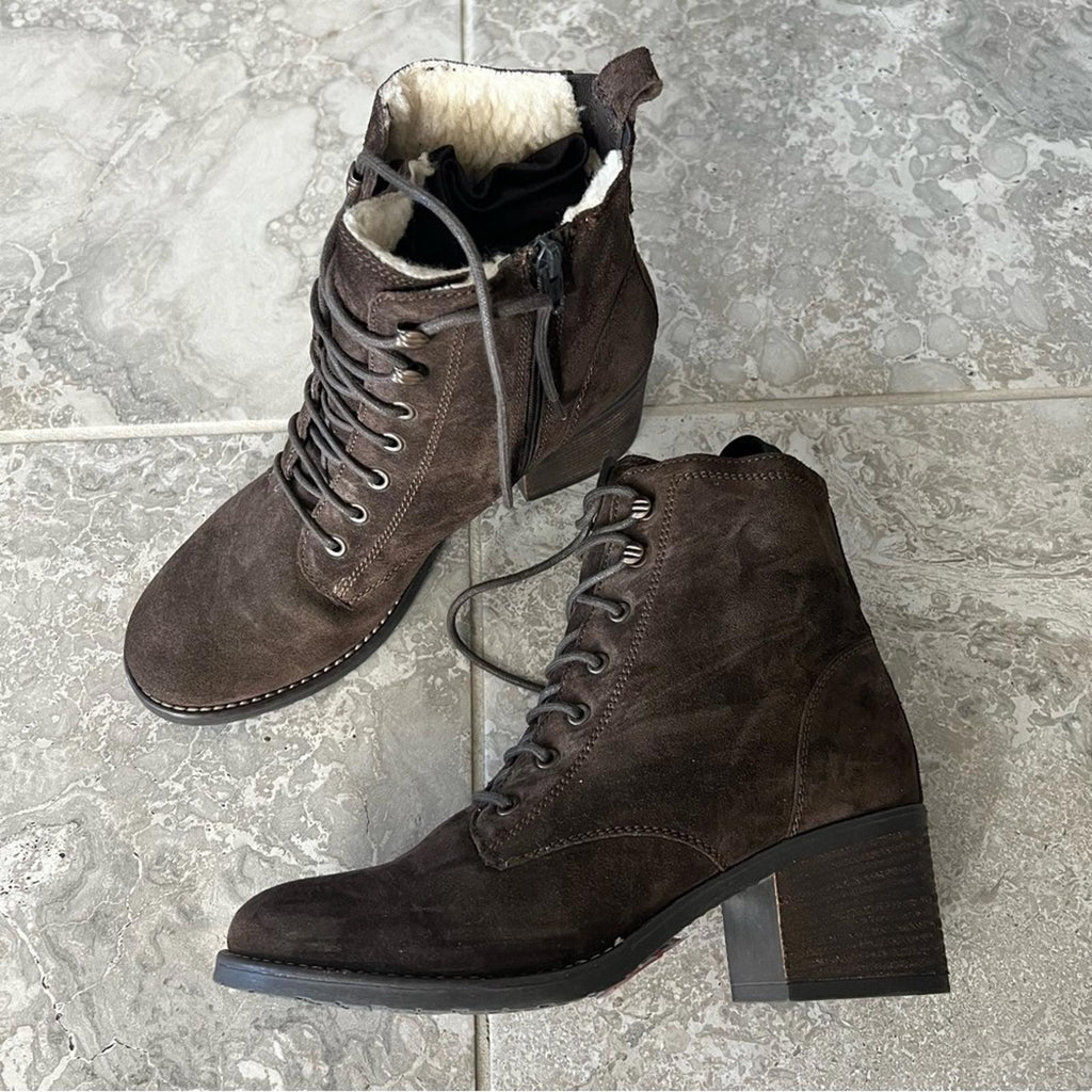 NEW Clarks Thornby Lace Dark Brown Suede Boots, Size UK 8D, US 10.5 Retail £120