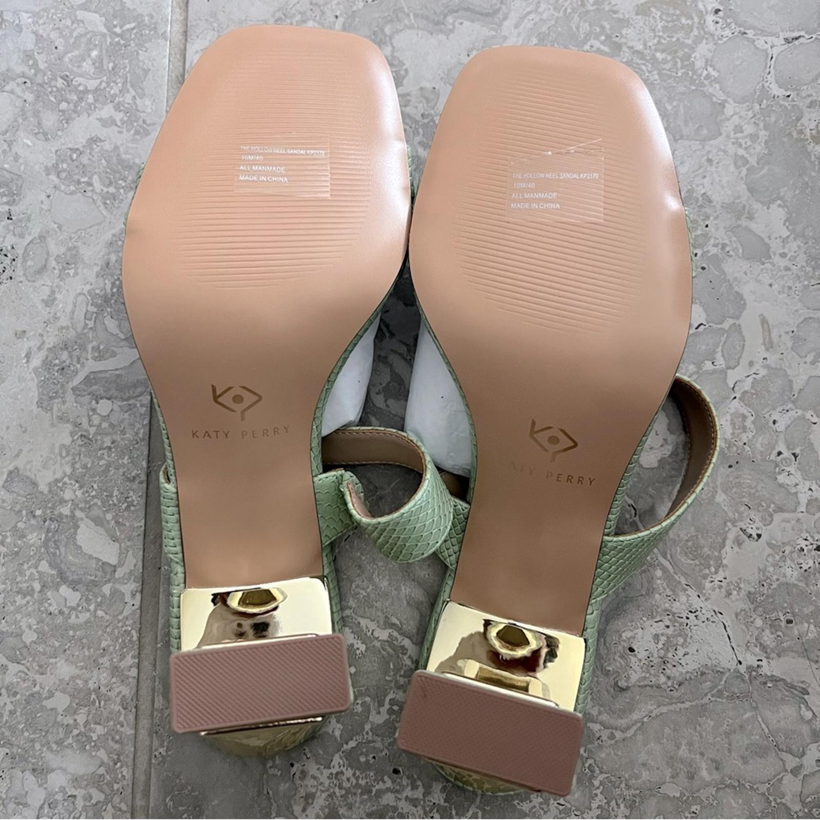 Katy Perry The Hollow Heel Sandal in Celery Green, NWT, Size 10