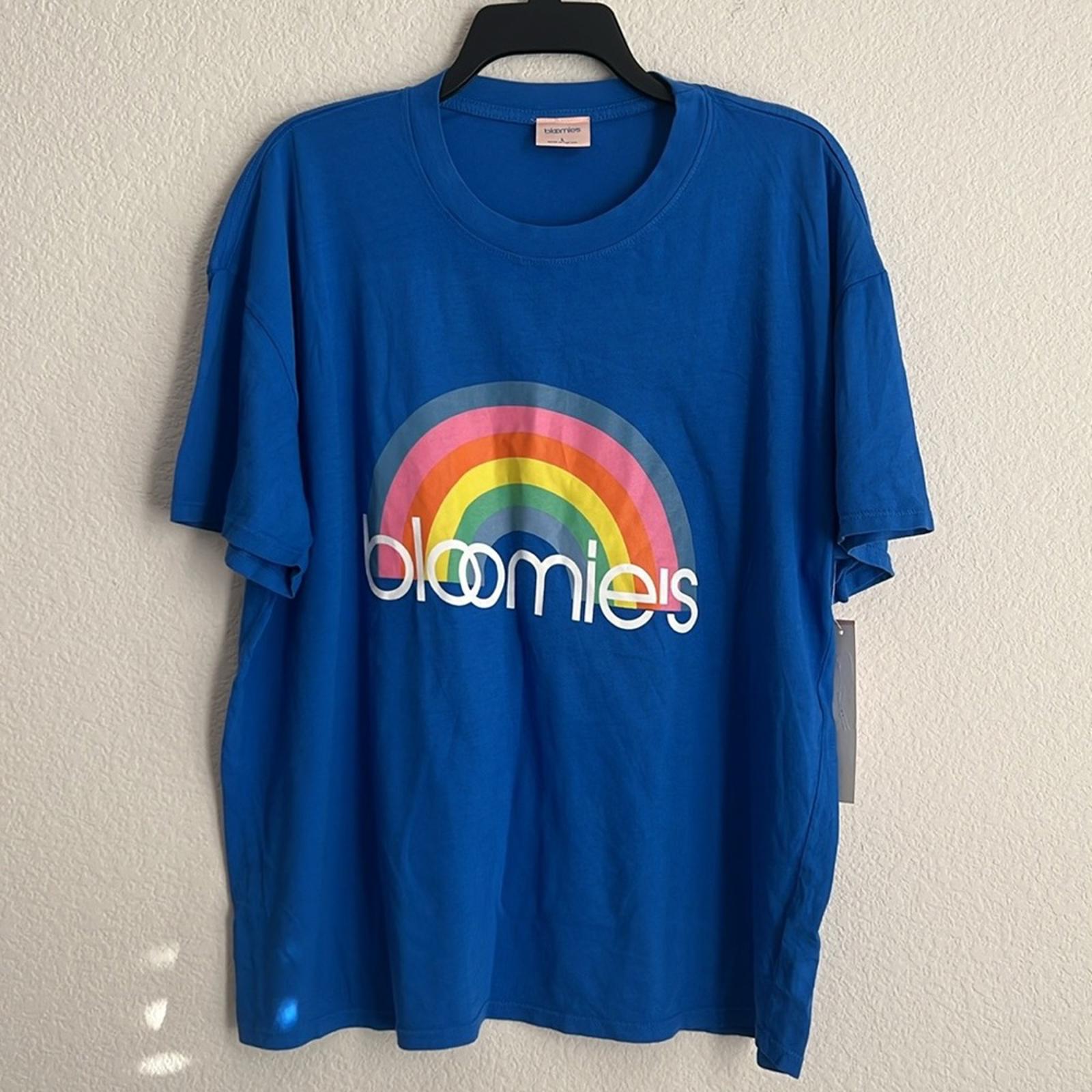 Bloomie's Unisex Rainbow Logo Tee, Size L New w/Tag