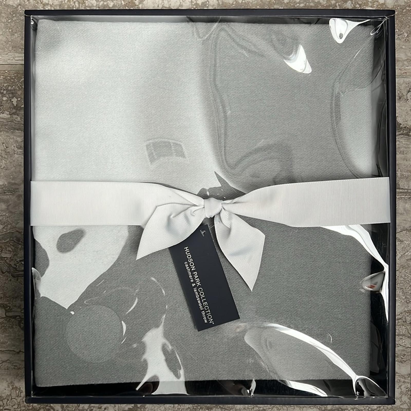 Hudson Park Cashmere/Lambswool Grey Throw, New w/Tag Retail $430