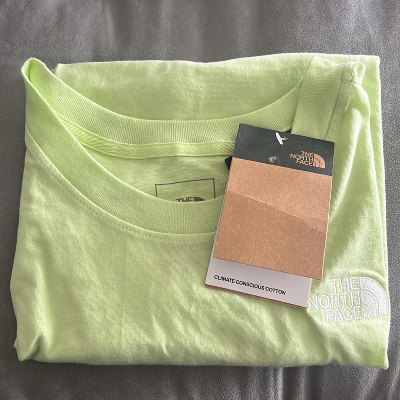 The North Face Short Sleeve Evolution Cutie Tee Astro Lime Green, NWT, Size XXL
