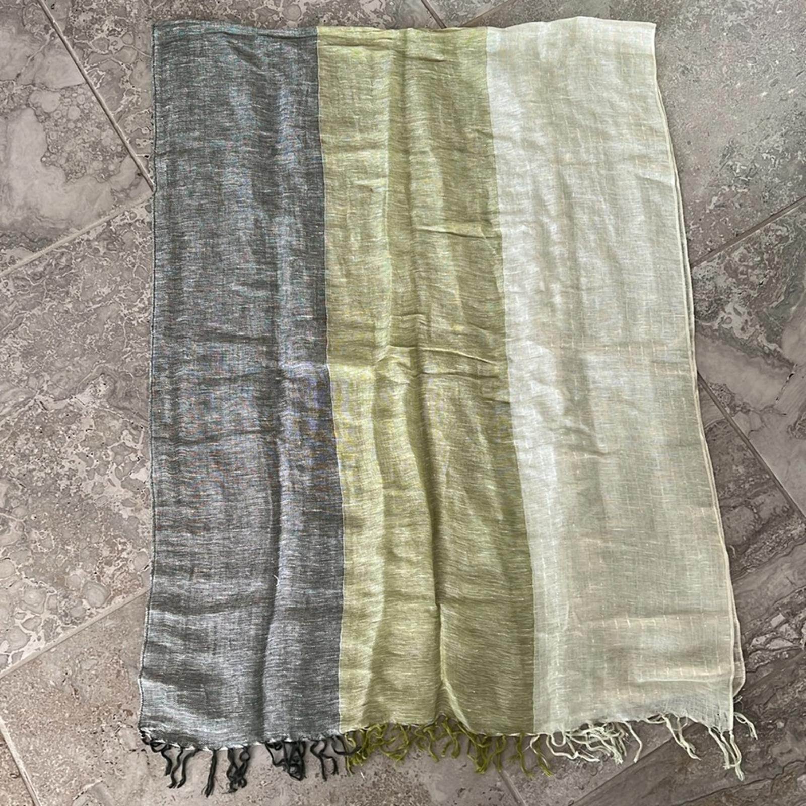 Linen Scarf with Feather Fringe, Green, Grey EXCELLENT!