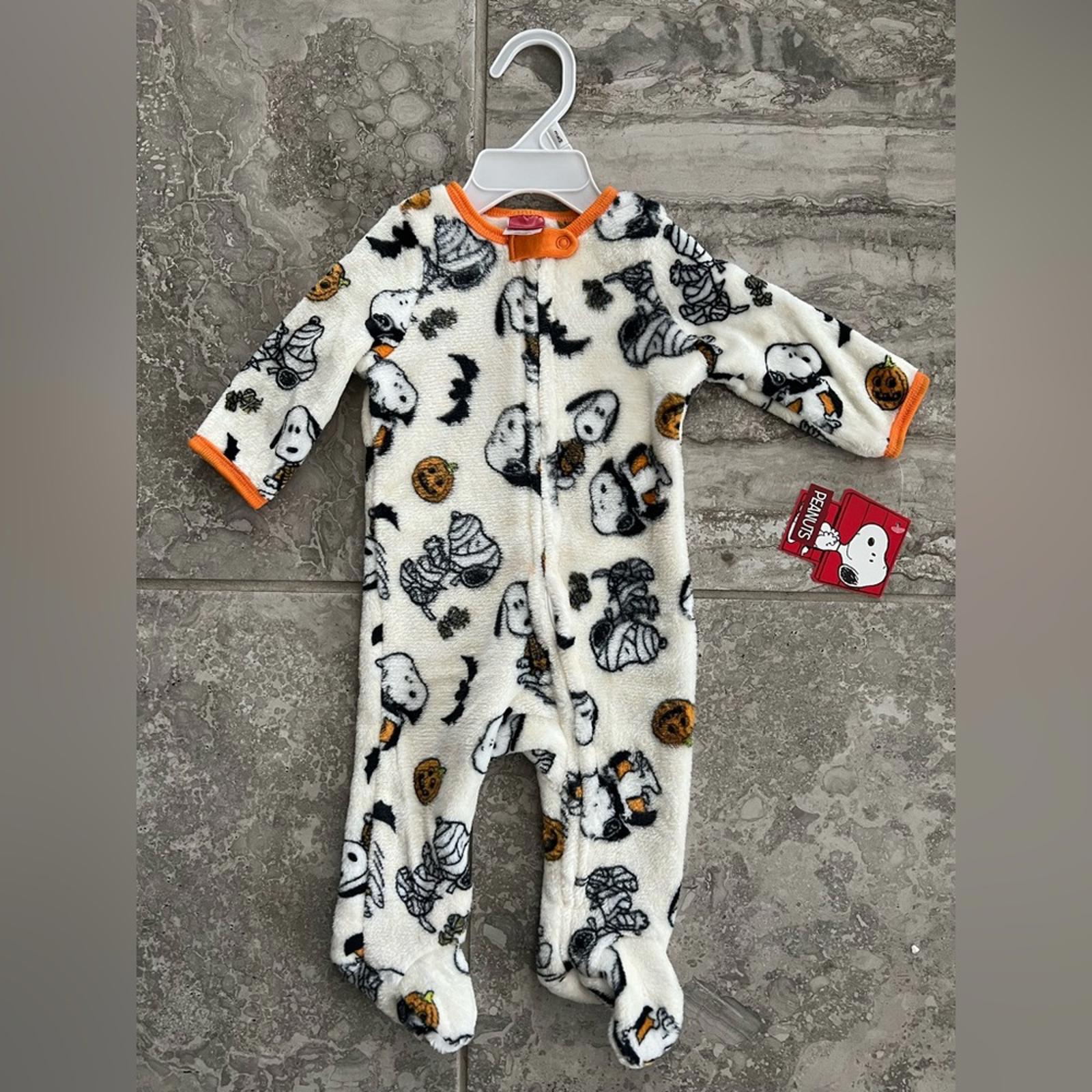 Peanuts Snoopy Footies/Onesie Size 6-9Months New w/Tag