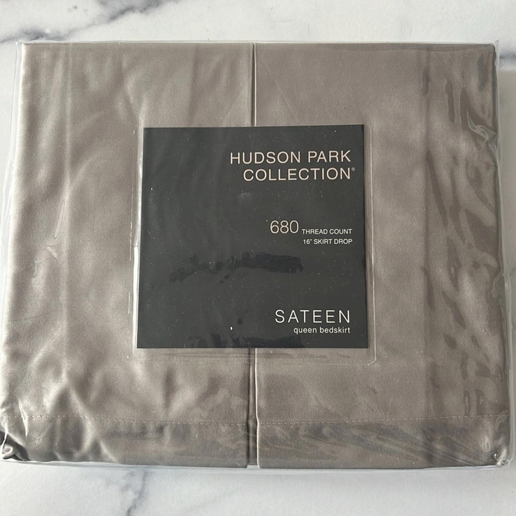 Hudson Park Collection 680TC Sateen Bedskirt Size Queen, New in Packaging $160
