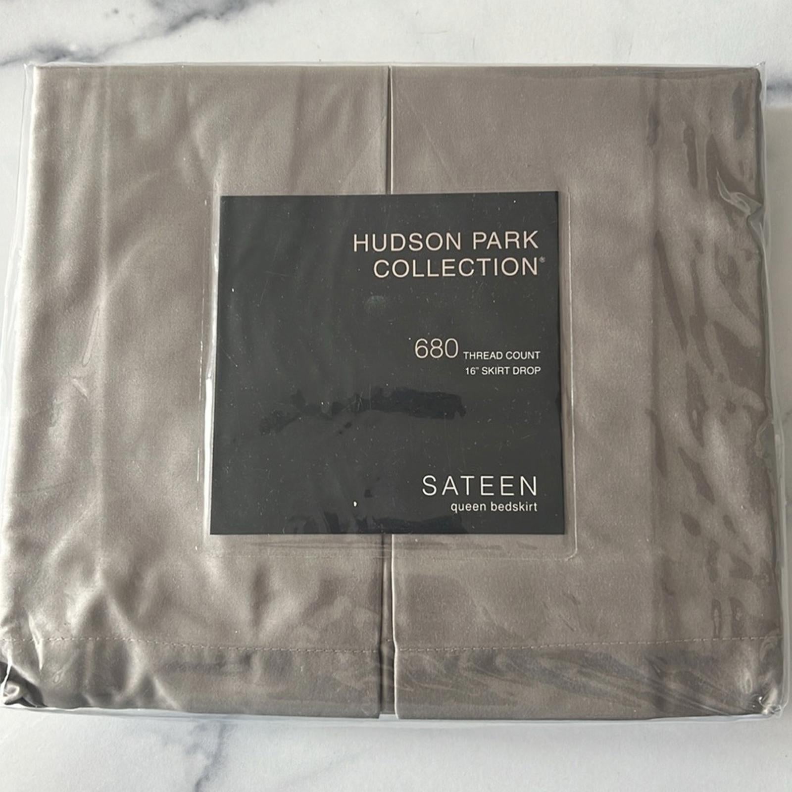 Hudson Park Collection 680TC Sateen Bedskirt Size Queen, New in Packaging $160