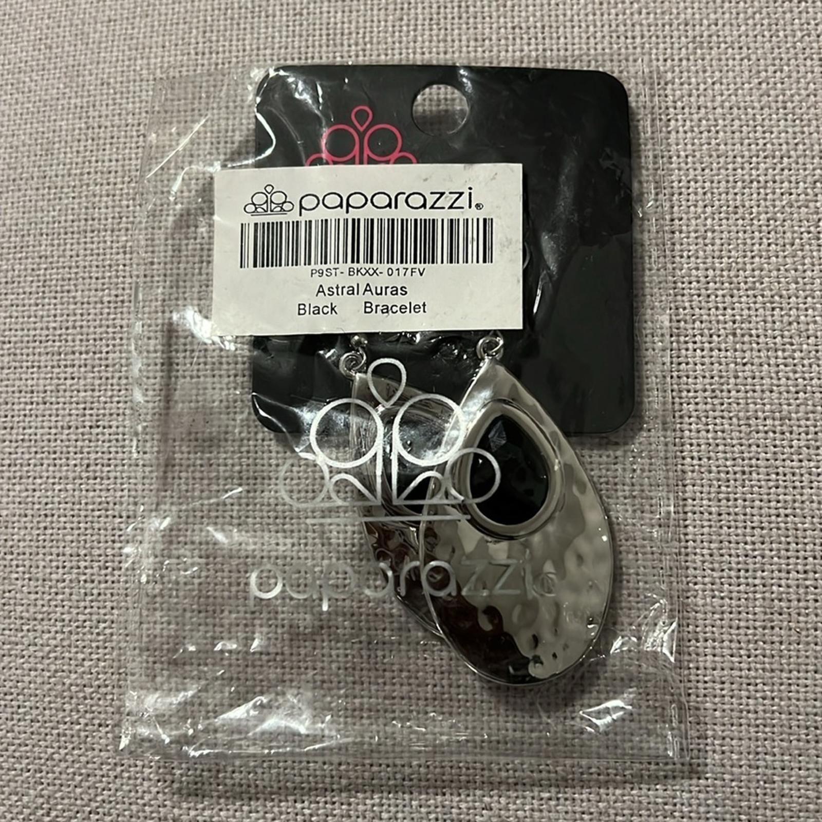 Paparazzi Tranquil Trove Hook Earrings, New w/Tag