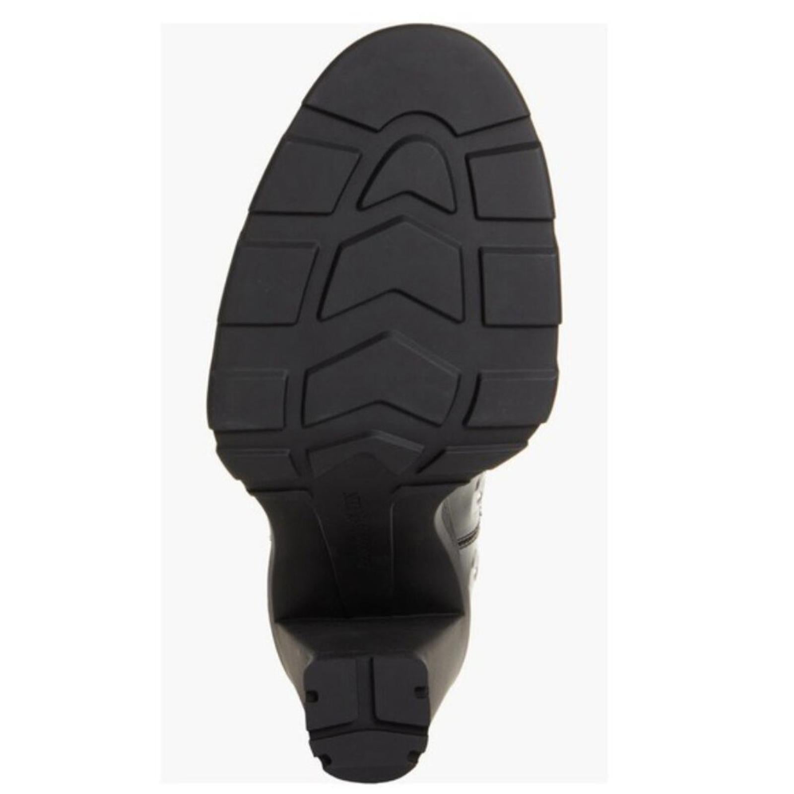 Alexander McQueen Tread Grommet Embellished Boots Black Size 35.5 NEW $1290