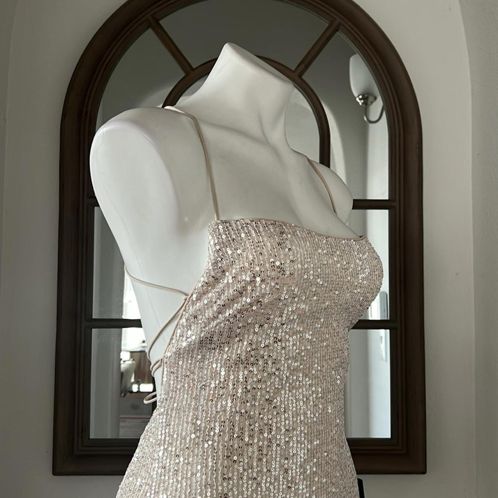 Mac Duggal IEENA Allover Sequin Strappy Open Back Gown in Nude Silver Size 4 NWT