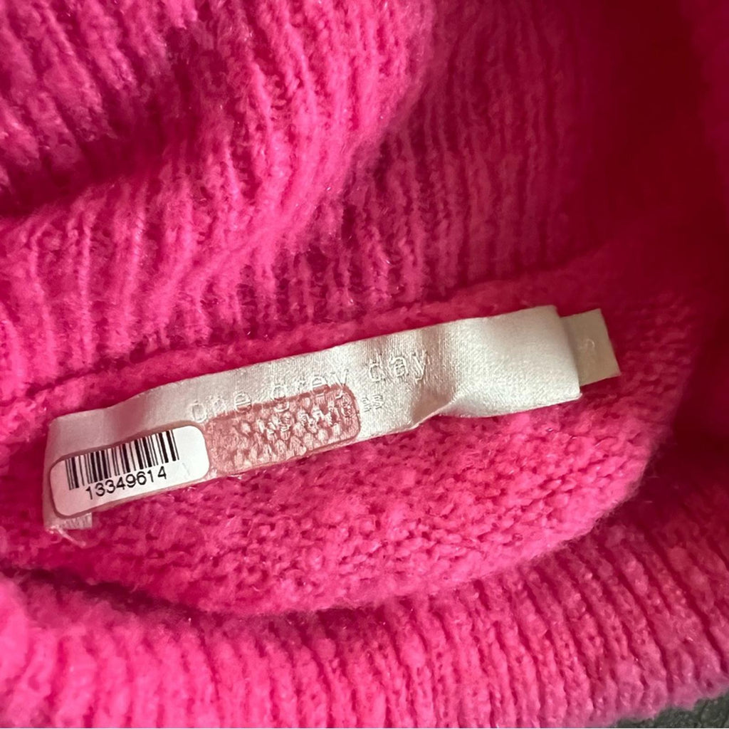 One Grey Day Los Angeles Pink Turtleneck Sweater Size S EXCELLENT! Retail