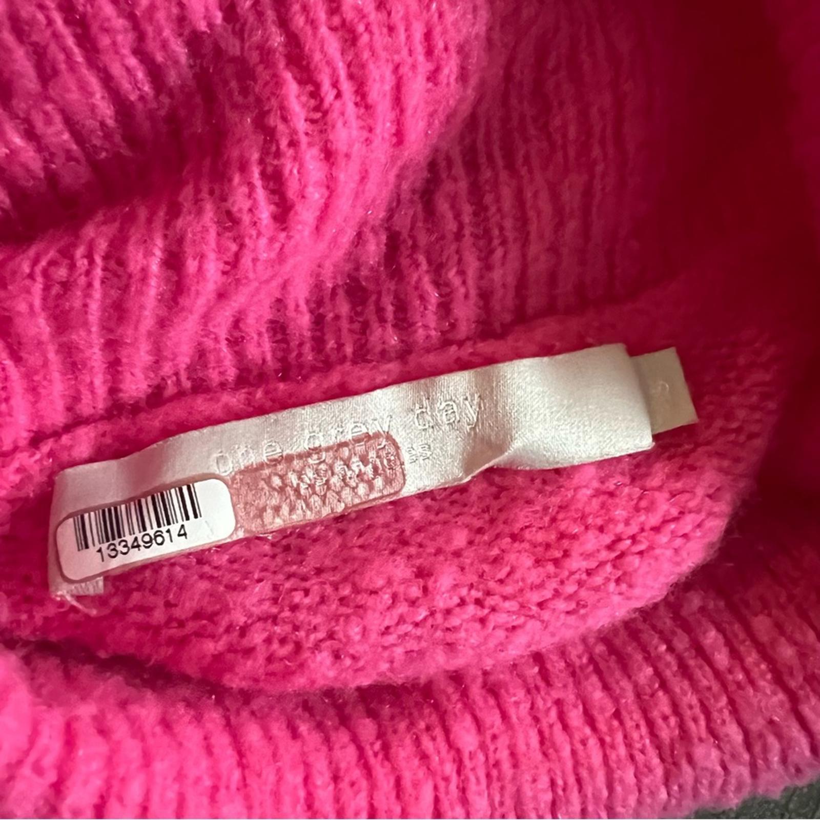 One Grey Day Los Angeles Pink Turtleneck Sweater Size S EXCELLENT! Retail