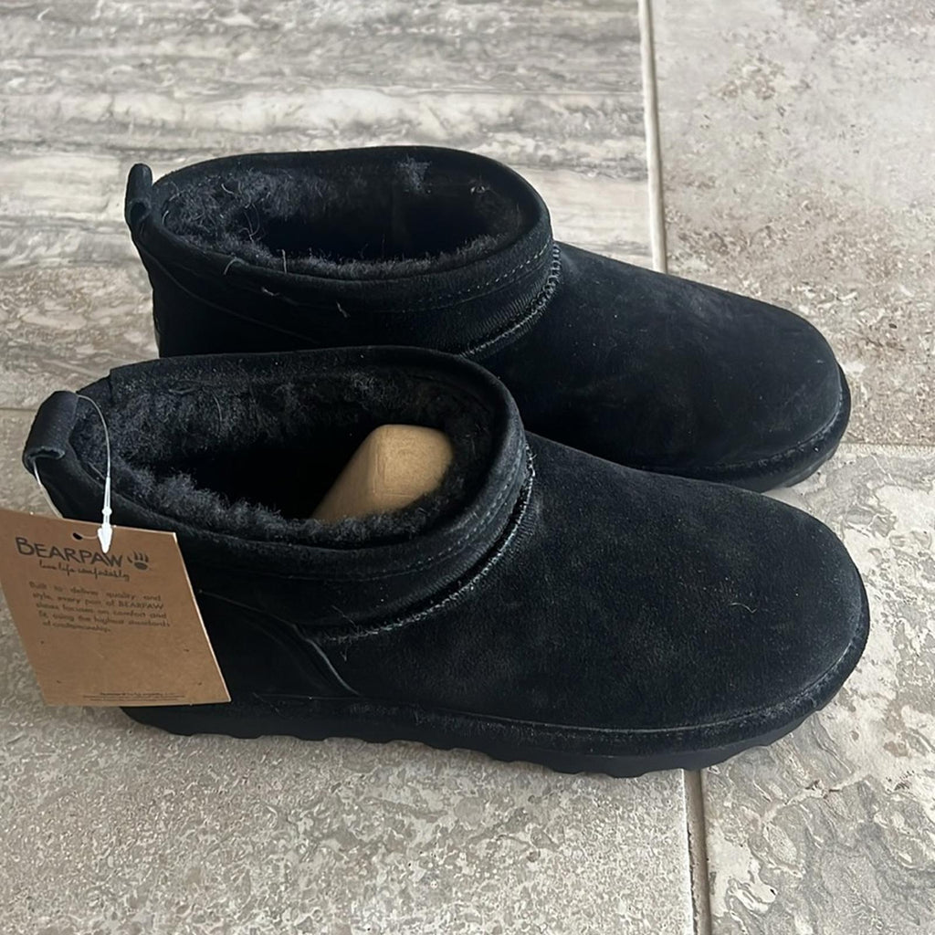 BearPaw Super Shorty Booties in Black, NWT, Size 9