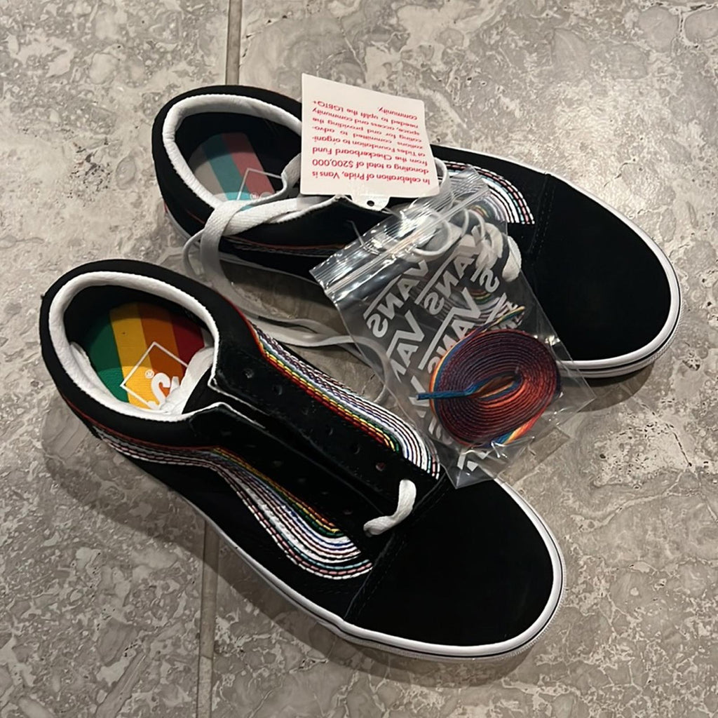 NWT Vans Old Skool Sneakers, Black Rainbow Size 6 New in Box