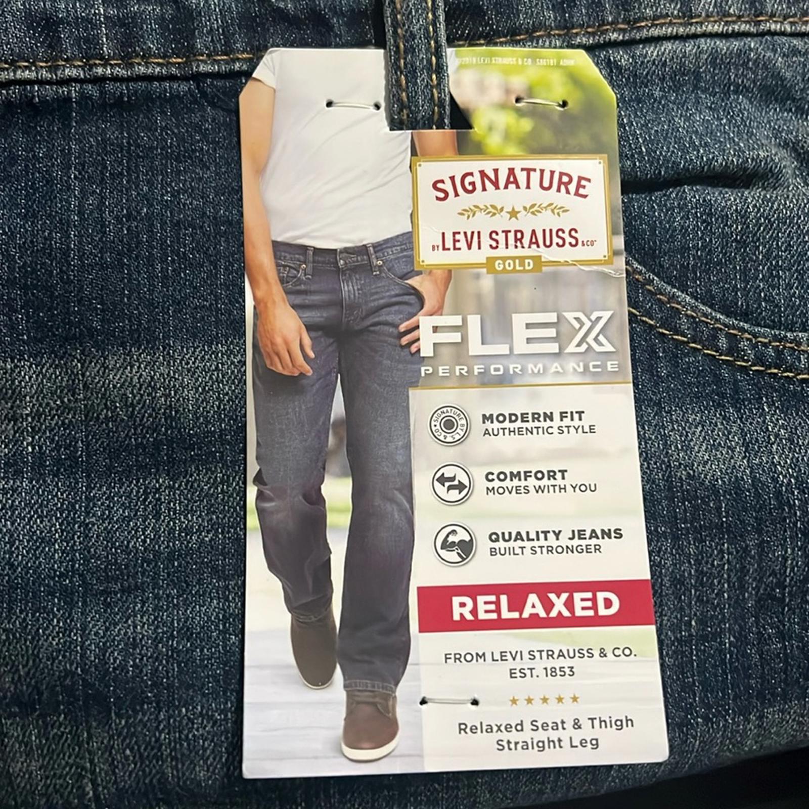 Levi Strauss Signature Gold Men's Relaxed Fit Flex Jeans Size W46xL30 New w/Tag