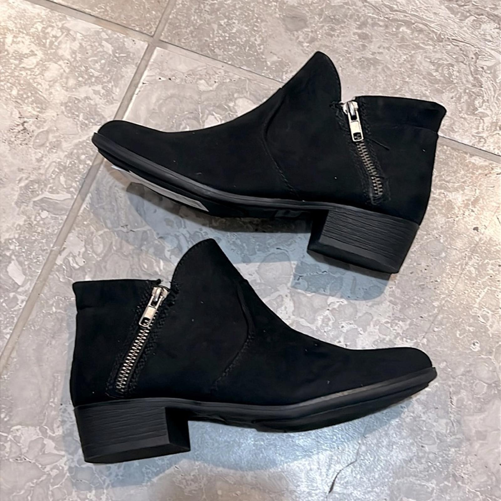 Sun + Stone Adelinee Double Zip Ankle Booties in Black, Size 7