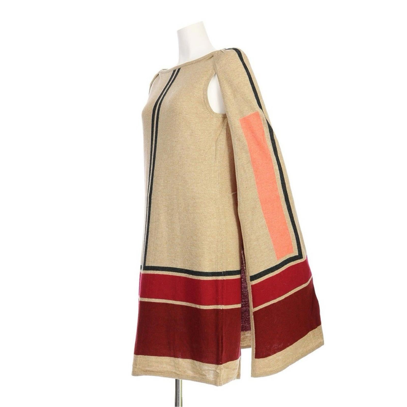 NWT Vertigo Claudia Aplaca Wool Blend Cape Dress. Size L New w/Tag Retail $170
