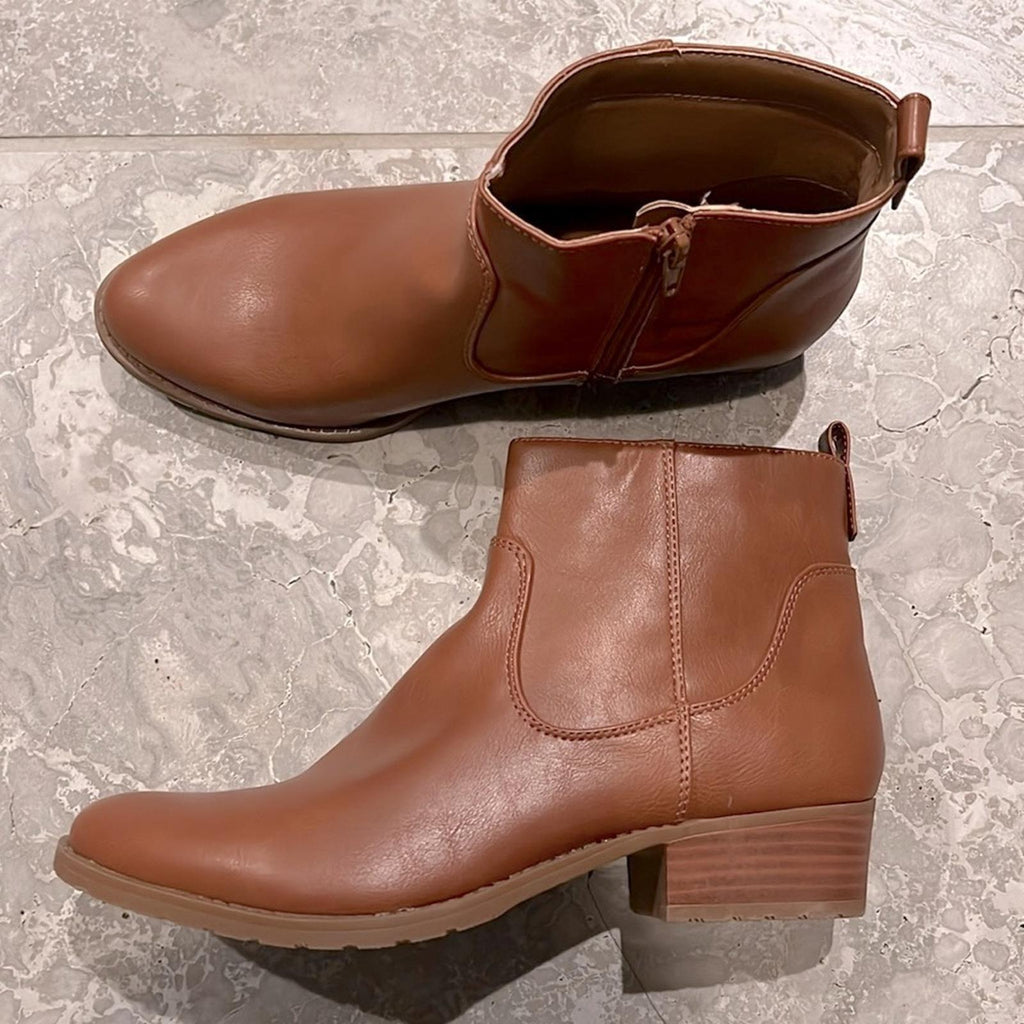 Style & Co. Memphyss Faux Leather Side Zip Ankle Boots Shoes, Cognac Size 9 NEW
