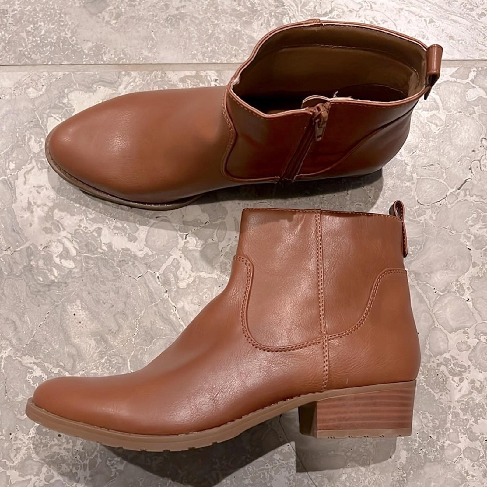 Style & Co. Memphyss Faux Leather Side Zip Ankle Boots Shoes, Cognac Size 9 NEW