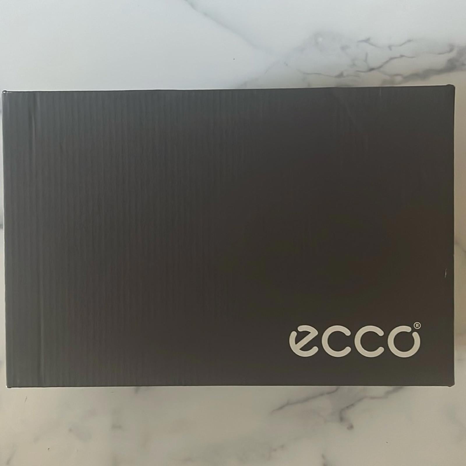 Ecco Shape 35 Sartorelle Water Repellent Ankle Booties Suede Size 37 US6-6.5 NEW