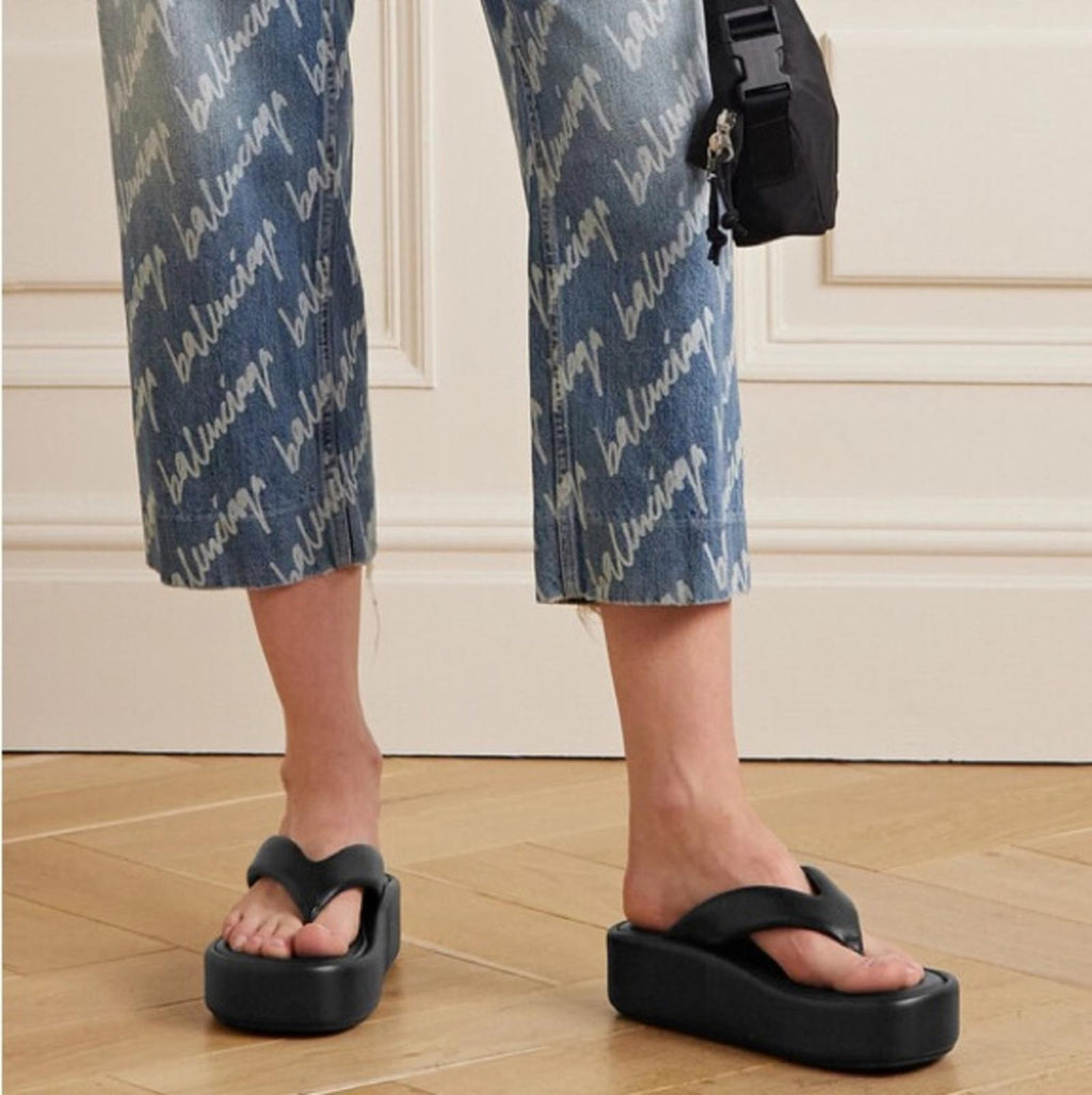 Balenciaga Padded Rise Platform Leather Thong Sandals in Black, Size 41 $695